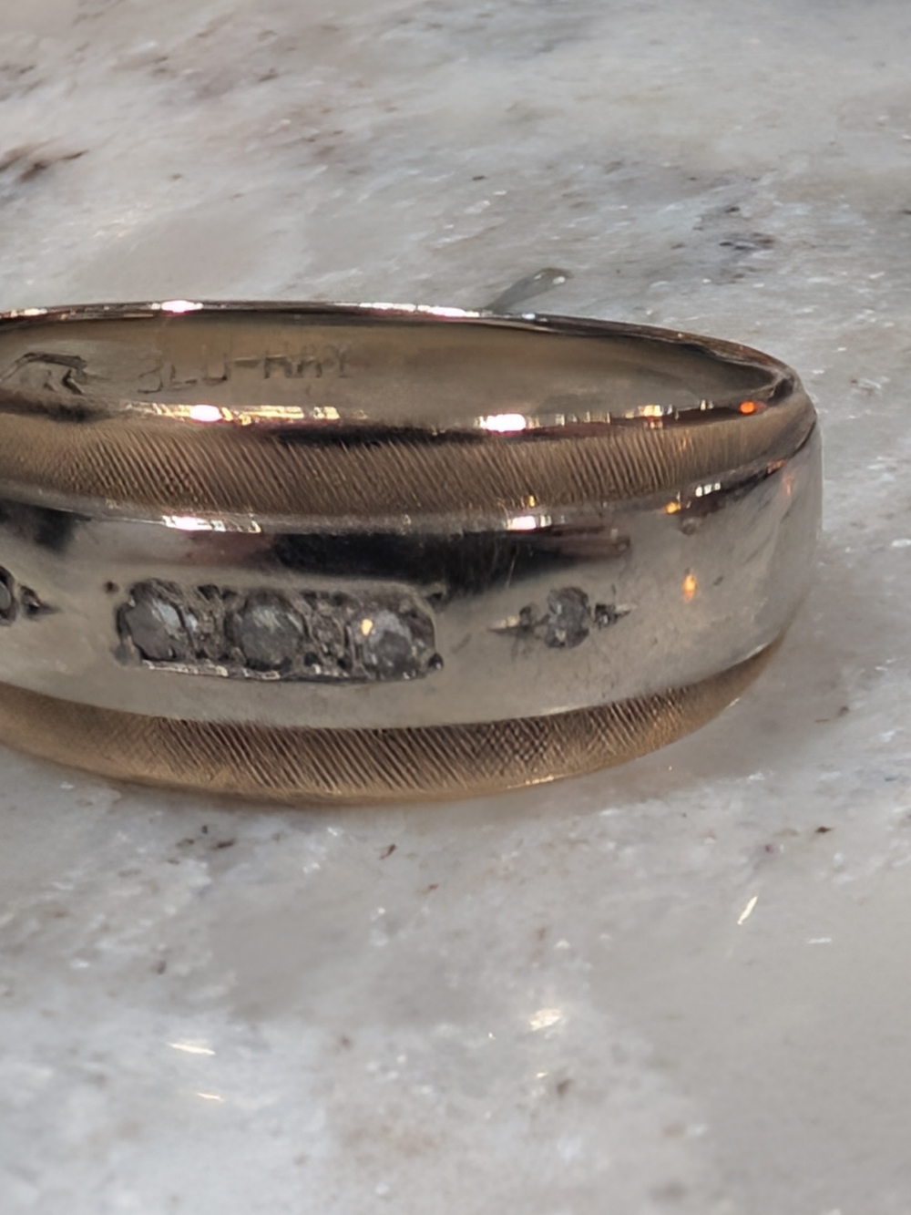 14k Gold Men's Band Ring Diamonds Sz 9.5+ - Picture 2 of 7